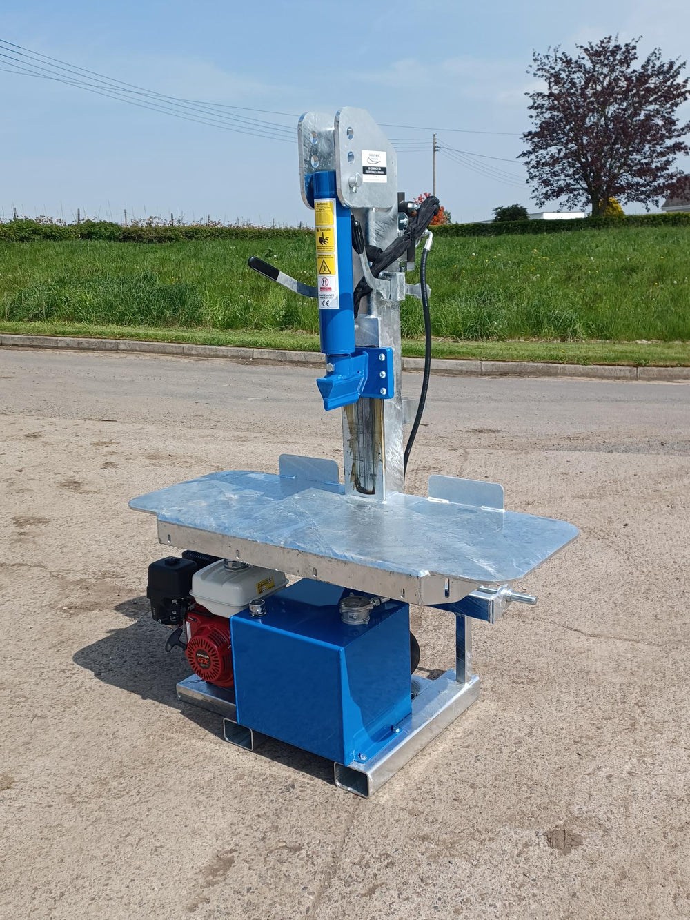 16 Tonne Engine Powered Log Splitter Large 1 piece table- SU16ENG Larg