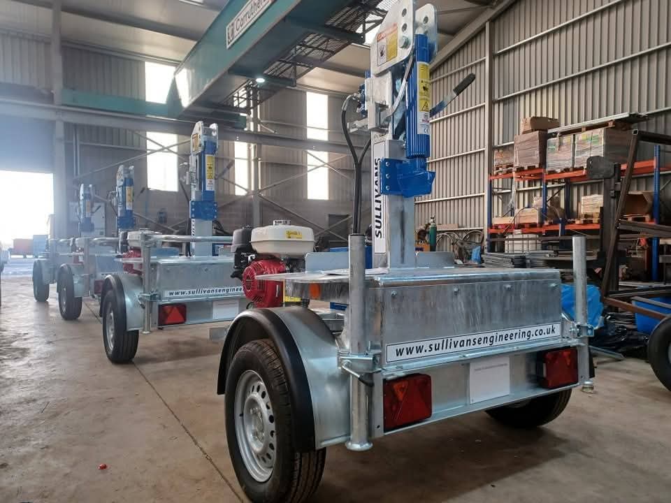 16 Tonne Road Towable Log Splitter c/w Honda Engine