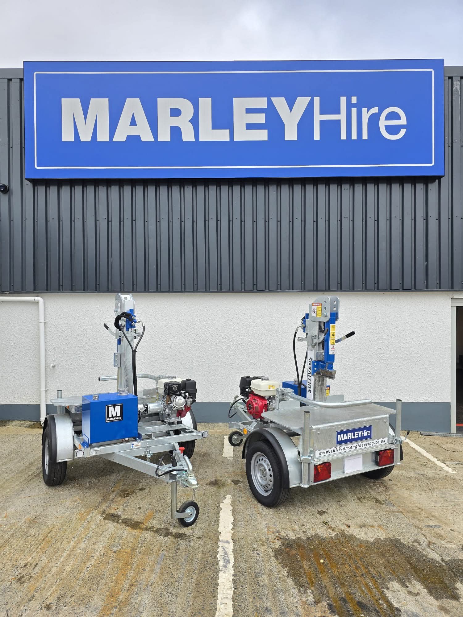 16 Tonne Road Towable Log Splitter c/w Honda Engine