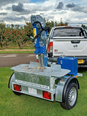 16 Tonne Road Towable Log Splitter c/w Honda Engine